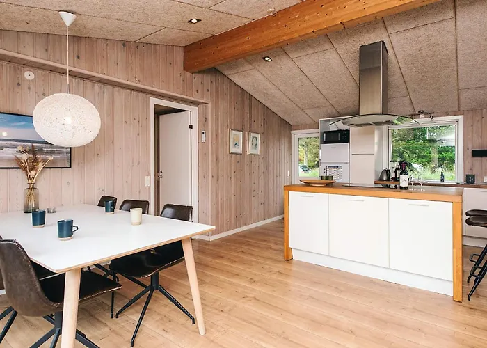 Cozy Retreat In - By Traum *
